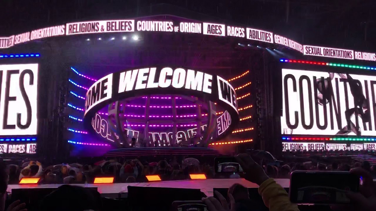 Spice Girls - Opening & Spice Up your life (Principality Stadium - Cardiff)