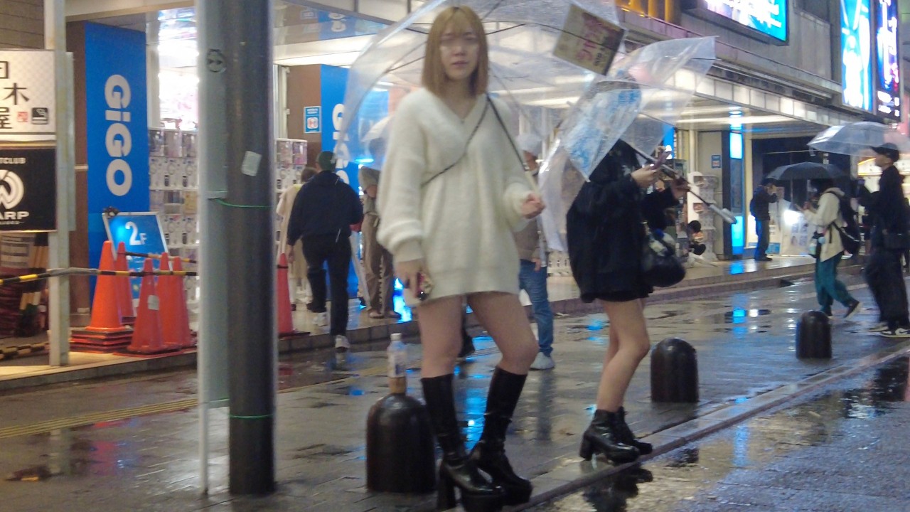[Rainy night walk - 4K]  Shinjuku Kabukicho - Ōkubo Park (April 15, 2026)
