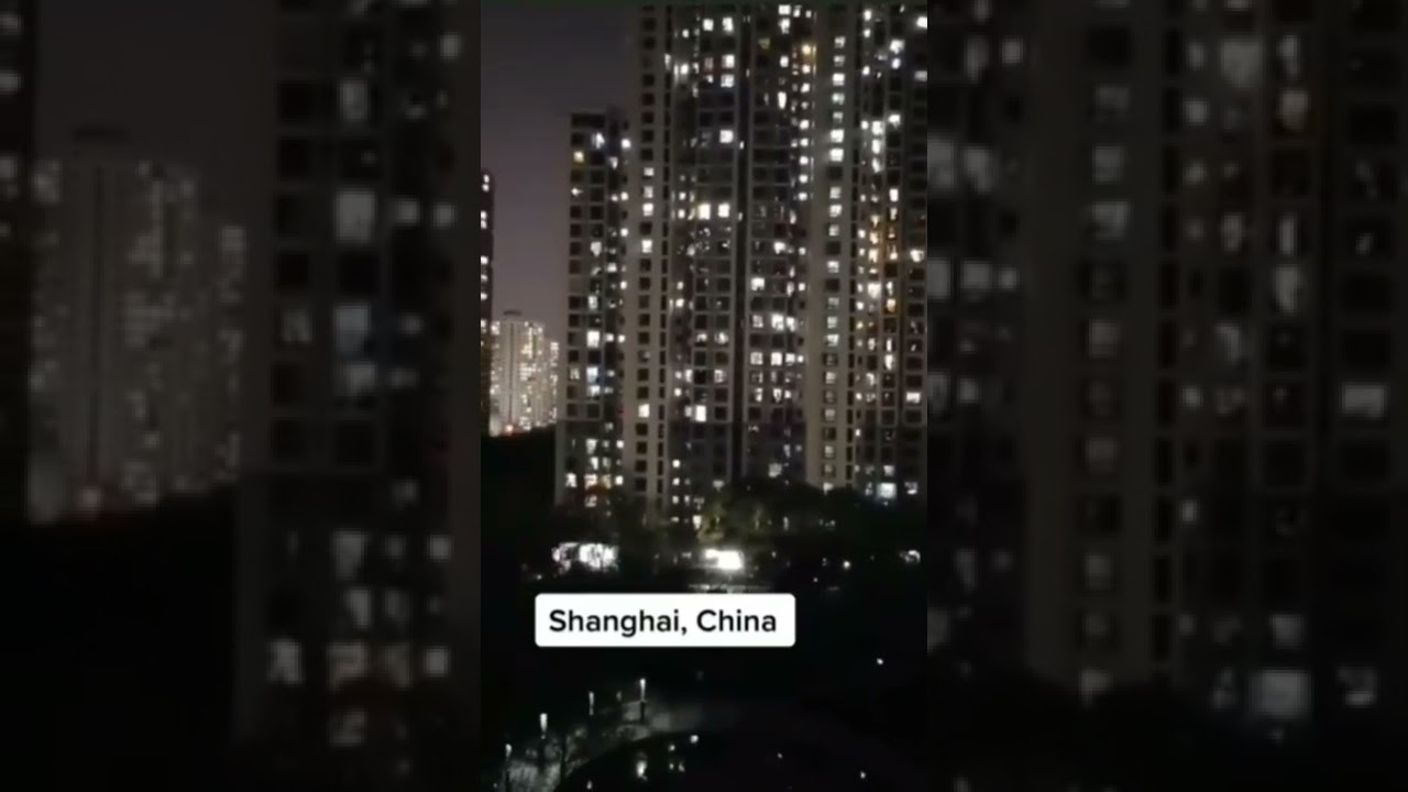 People screaming out of their windows after a week of total lockdown