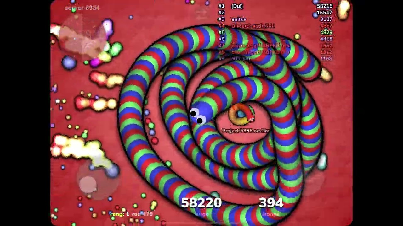 Slither.io | Playing with a snakey rain user | 175k mass!