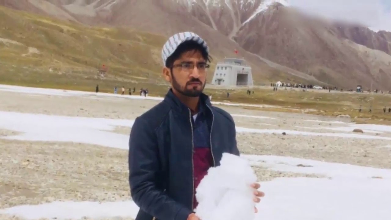 china border khunjerab pass top world Highway road