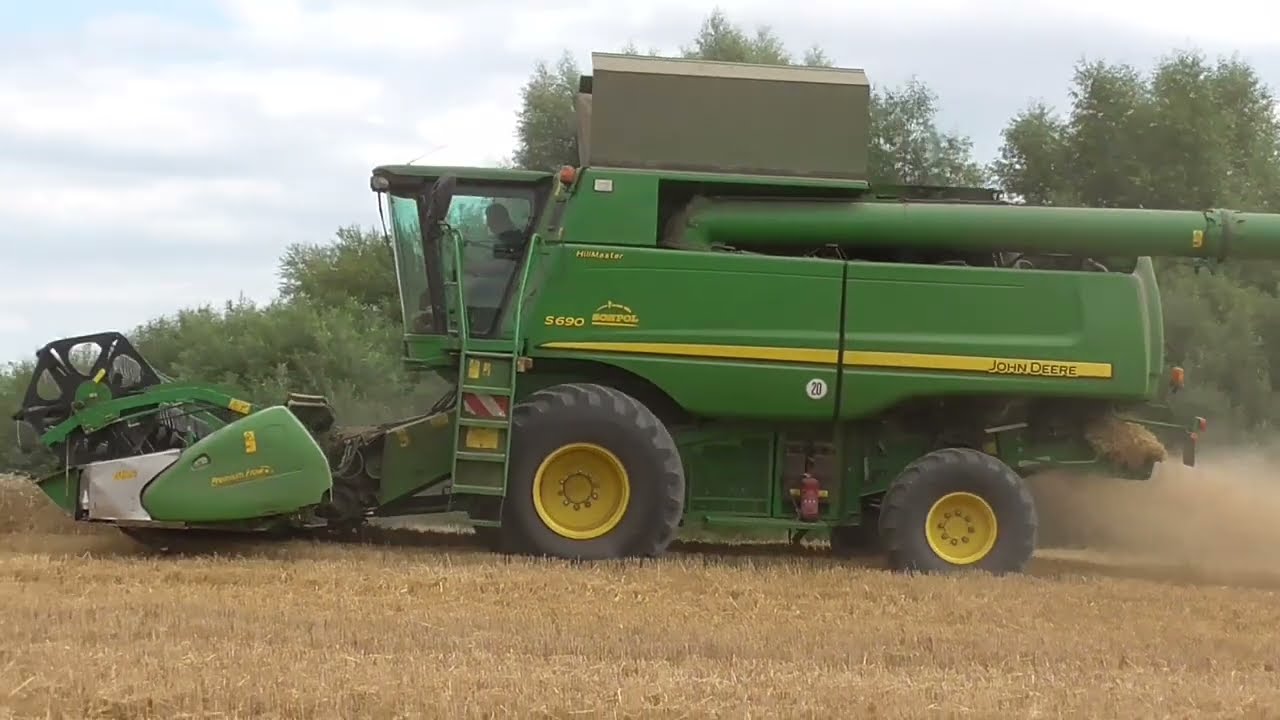 ŻNIWA/JOHN DEERE 9880i STS /S690 w pszenicy.