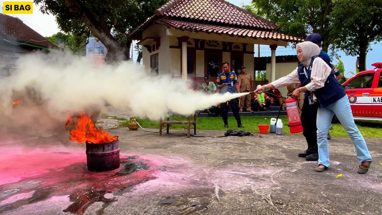Edukasi dan Aksi Siaga Kebakaran dari Tim KKN UNS dan Damkar Klaten