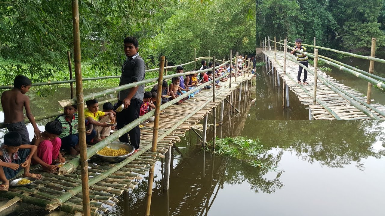 Build Bamboo Bridge For Villagers To Cross Sub River - Chicken Hodgepodge Cooking To Feed Builders