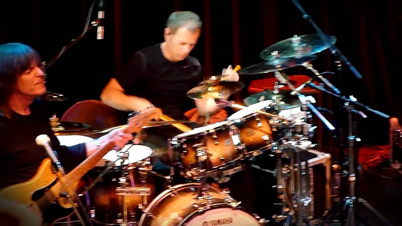 Dave Weckl Solo - live with Mike Stern (HD)