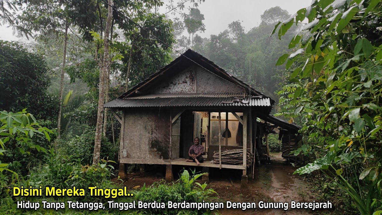 Terasa Syahdu.. Hujan Turun Saat Menjelang Buka Puasa di Rumah Pasangan Lansia Yg Tinggal di Hutan