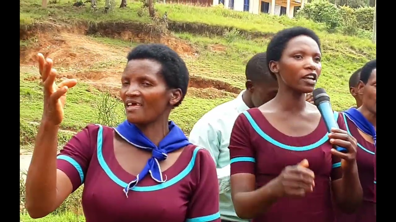 Sunrise choir yo ku itorero rya Magaba yasusurukije abizera ku itorero rya Nyundo