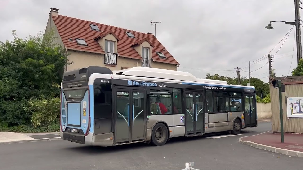 Spot Bus en Gare Routière de Corbeil-Essonnes Emile Zola