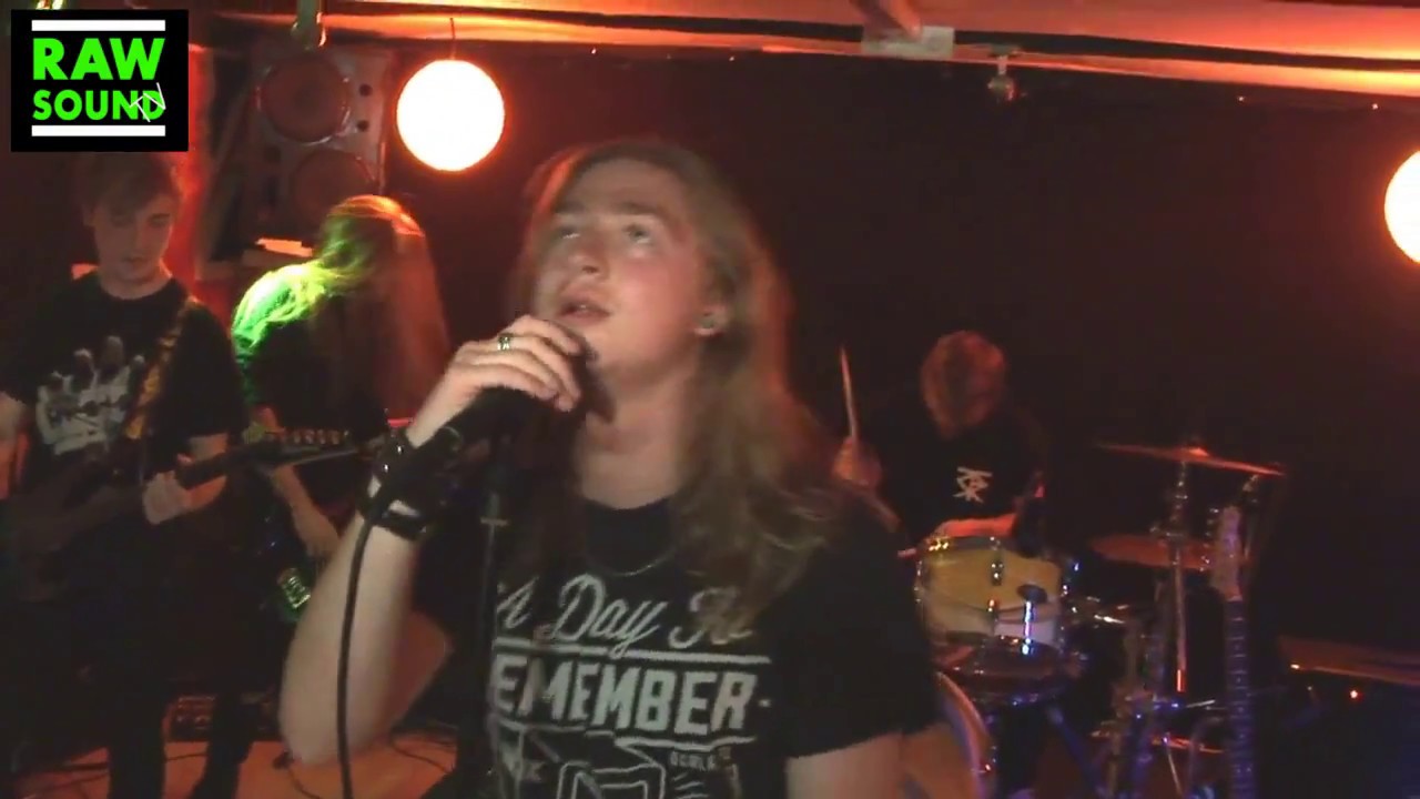 Straight For The Sun - Villains (RawsoundTV Performance)