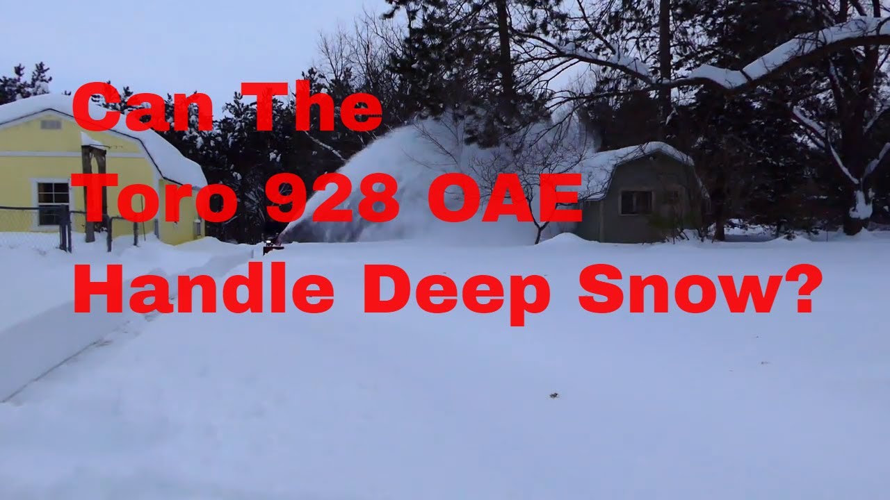 Can the Toro Power Max HD 928 OAE Snow Blower handle deep snow?