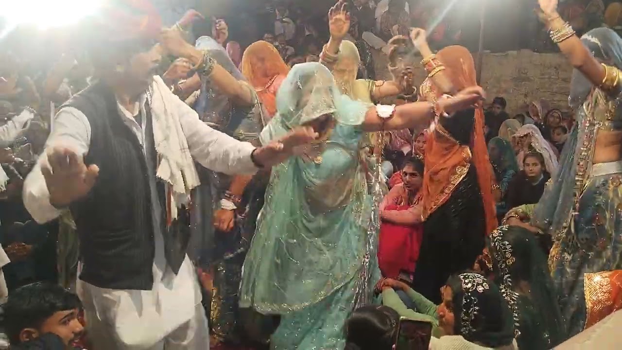 श्री चारभुजा की पुर्णाहुती सुहरी गुर्जर गुर्जरी इंस्टाग्राम ट्रेडिंग डांस !! भजन गायक दयाराम टहला 