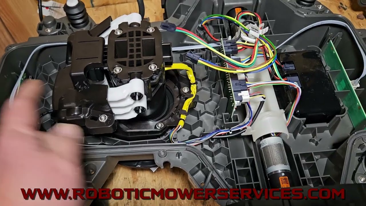 Husqvarna 410iQ, 420iQ, & 440iQ Automower Lower Chassis: What's Inside of it?