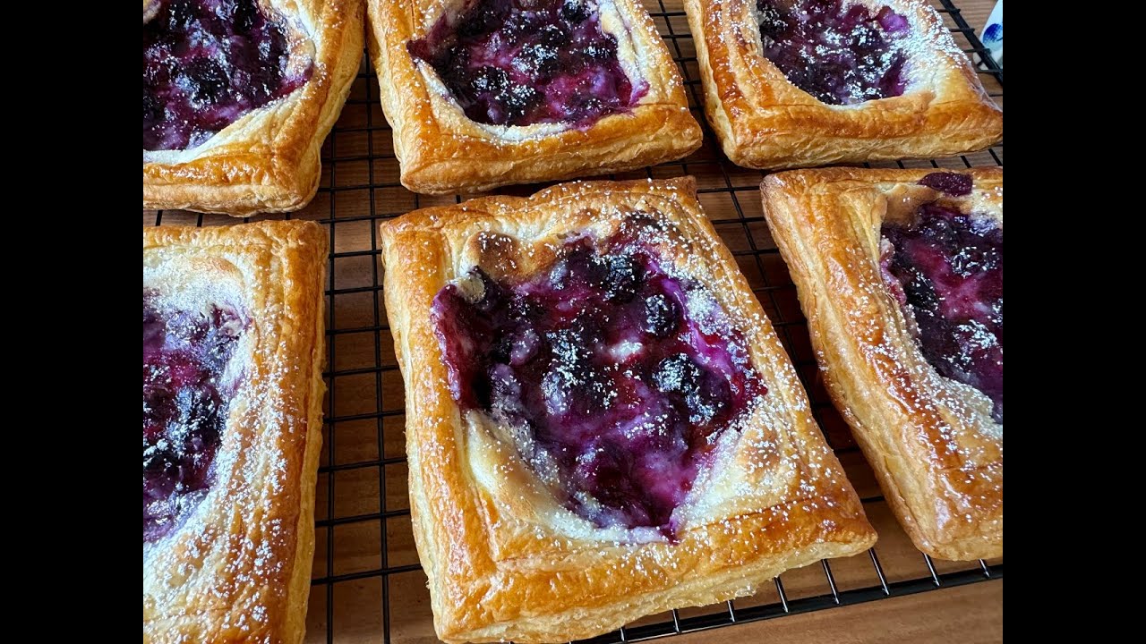 Blueberry Cream Cheese Danish Pastry | Delicious puff pastry with blueberry and cream cheese topping