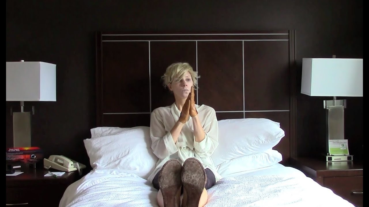 How Tilda Swinton Does a Hotel