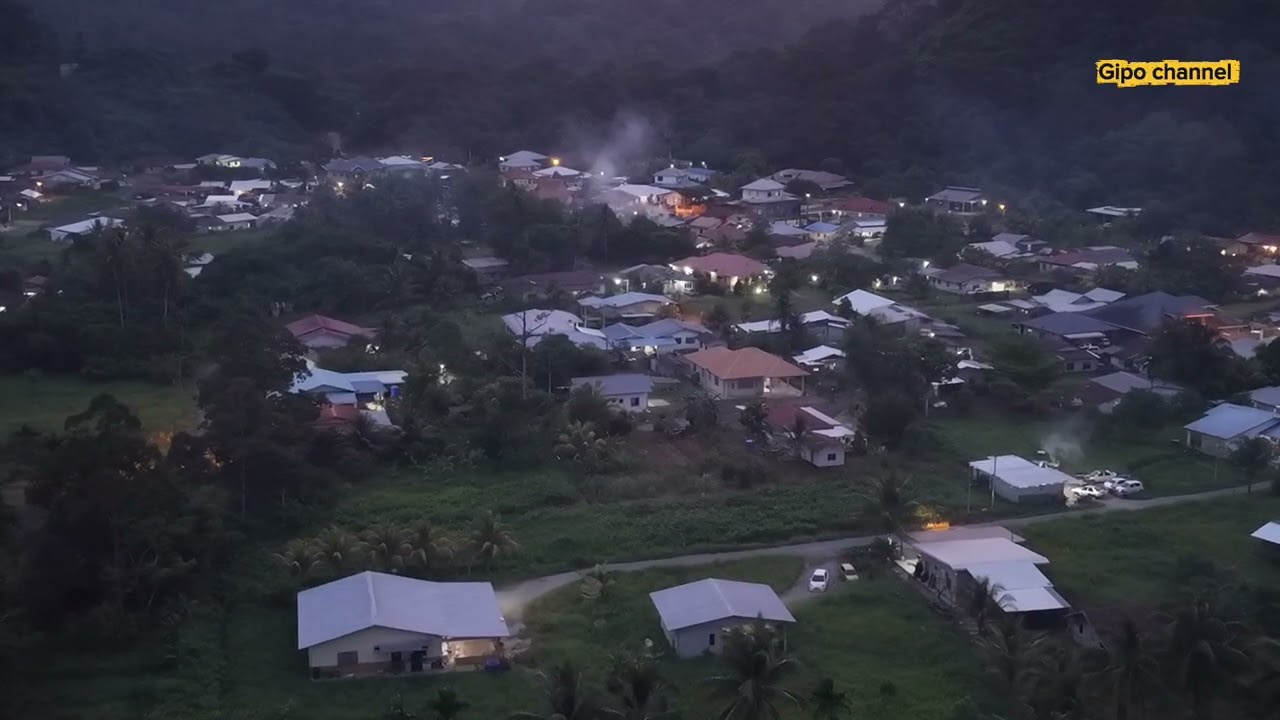 Pemandangan waktu senja di perkampungan saya.