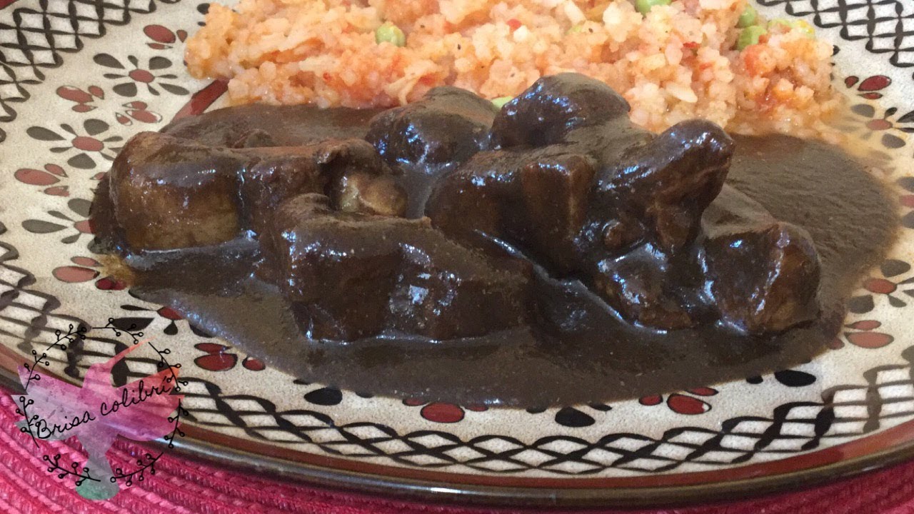 Mole NEGRO de HUITLACOCHE