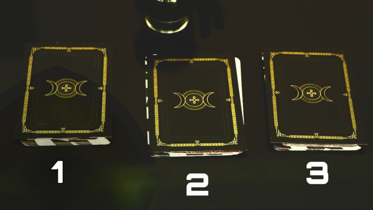 WHOSE EVIL EYE’ING YOU & WHY? | 📿  PICK A CARD📿 |WHOSE YOUR HIDDEN ENEMY? + ADVICE 🧿🧿 JUICY AF😈