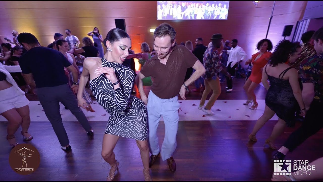 Social Dancing Kelly Iord & @adstankov #live2mambo Budapest