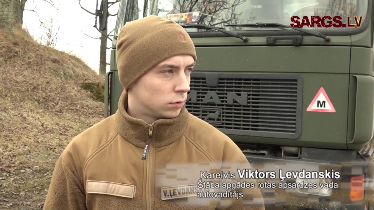 Kājnieku skolā karavīri iegūst 