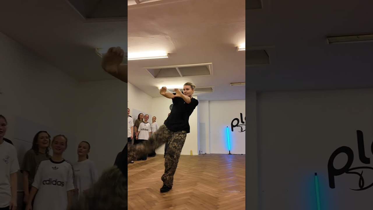 Planum I Choreo Class I Letøvede / Øvede I Dans i Aarhus I Cille Reinholt