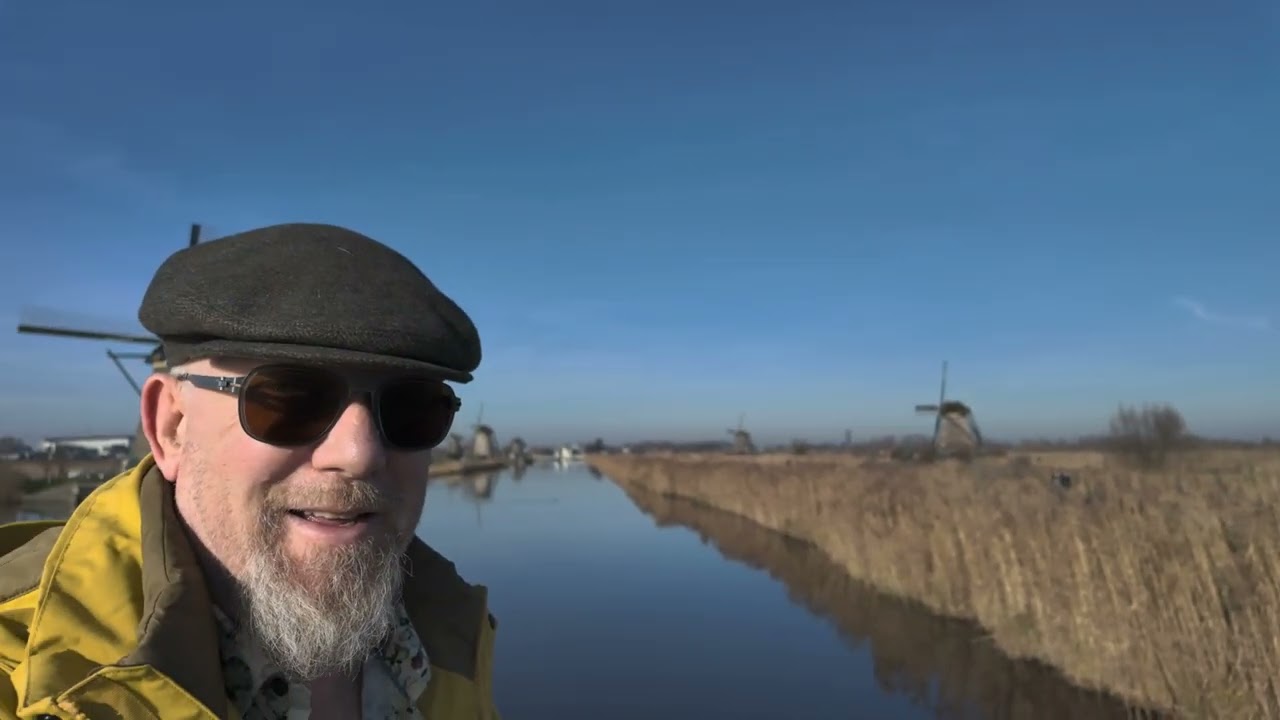 Zondagmiddag wandeling naar de molens van Kinderdijk met Bruno de boerenfox