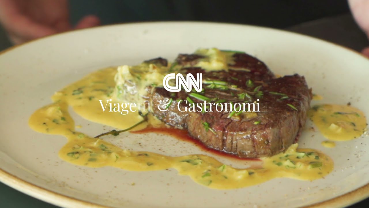 Aprenda a fazer o steak Café de Paris, tradicional prato francês