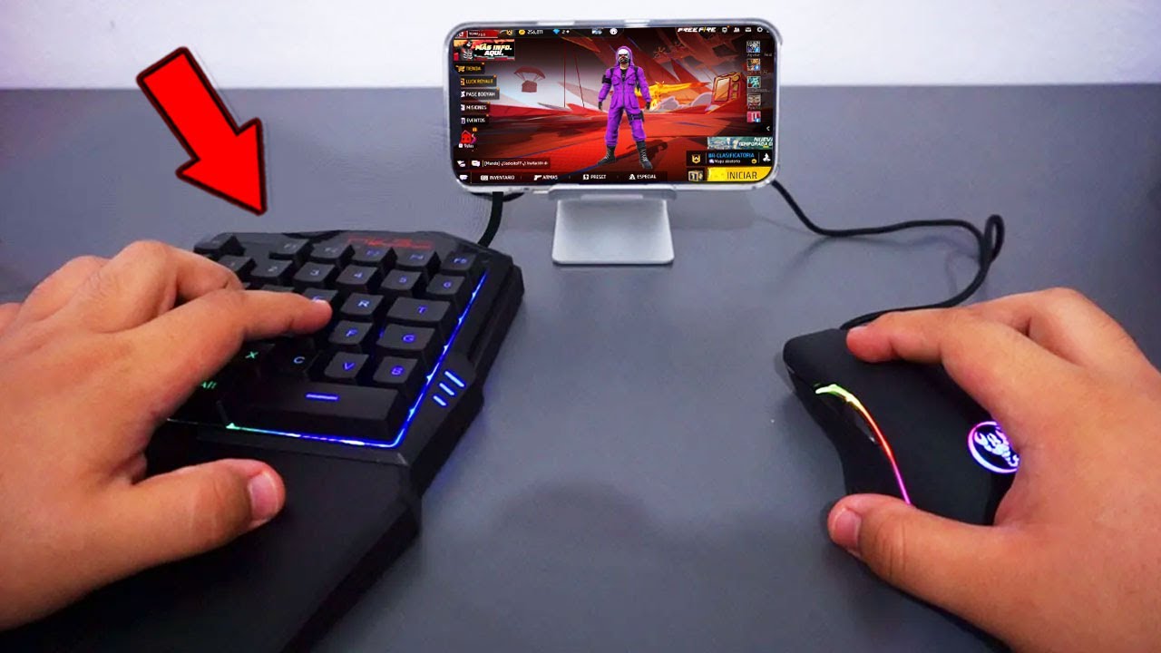 ASI SE CONECTA UN TECLADO Y UN MOUSE A TU TELEFONO PARA JUGAR FREE FIRE! 😂 | AlexGo