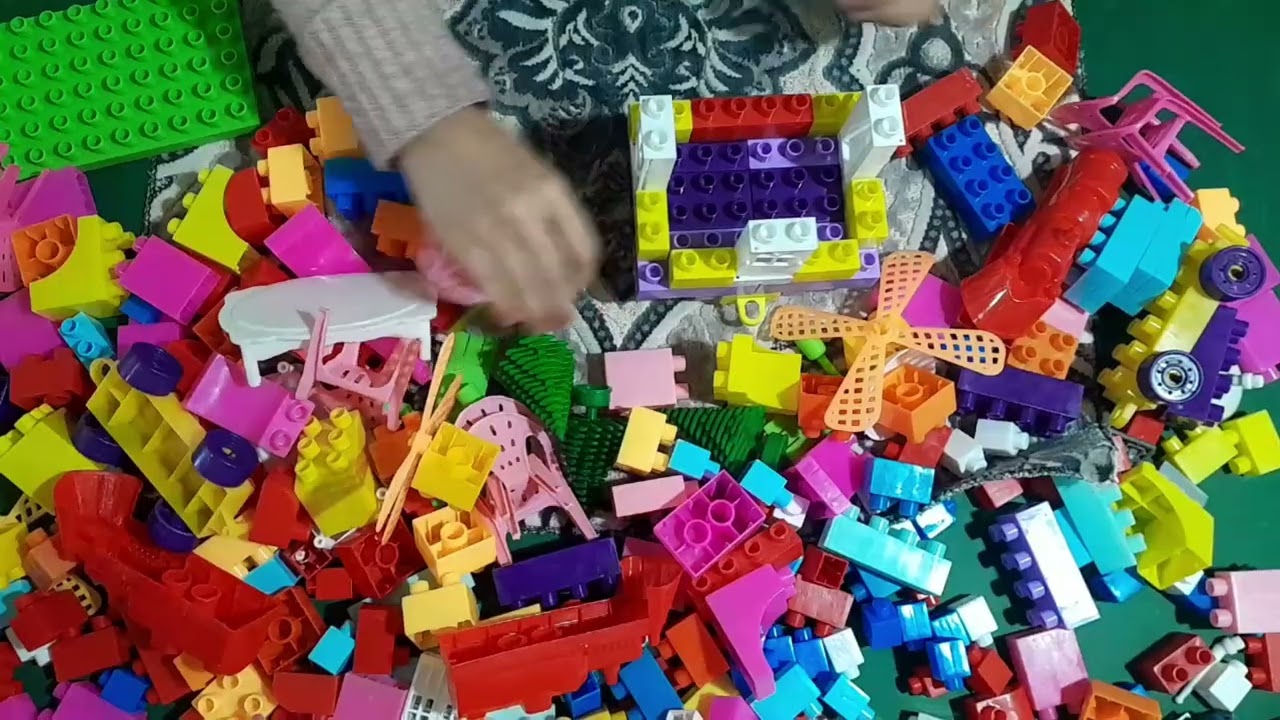 Let’s Build Little Houses in LEGO Games! 🧱🏠