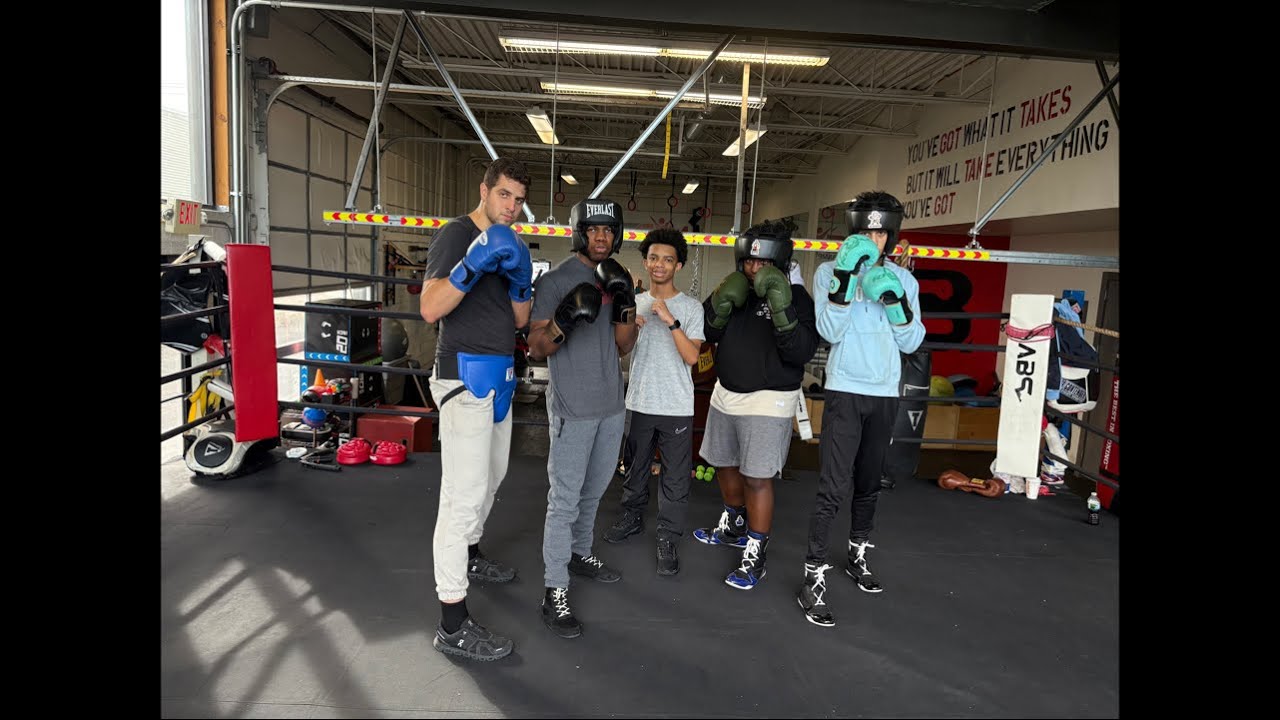 Saturday Sparring #boxing #sparring #boxer #crawford #champion #fypシ #fighter #shakurstevenson #tmt