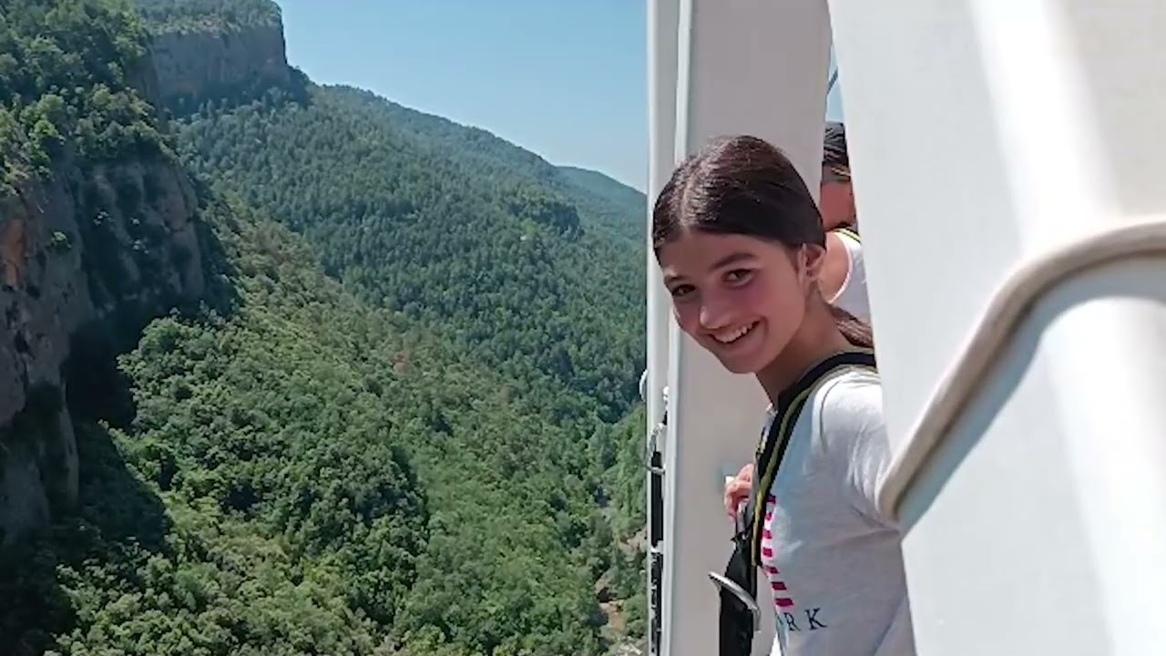 BUNGEE NURIA