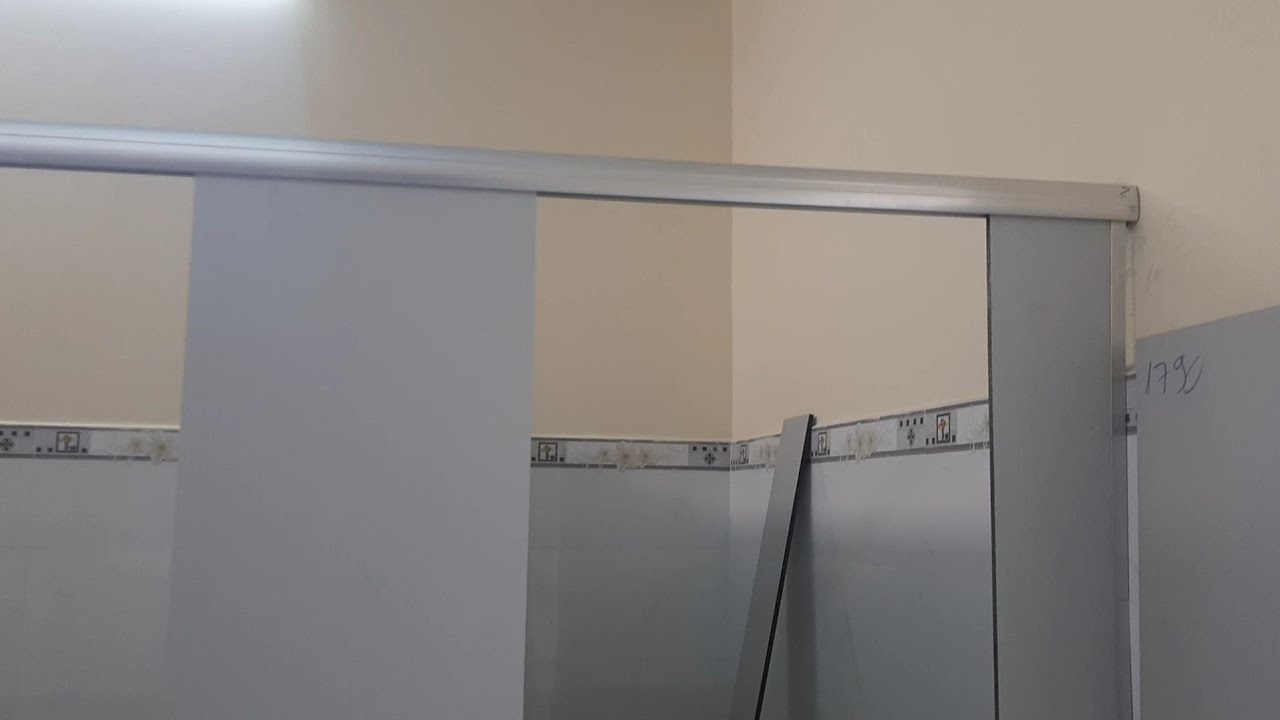 hoàn thiện vách ngăn compact nhà vệ sinh