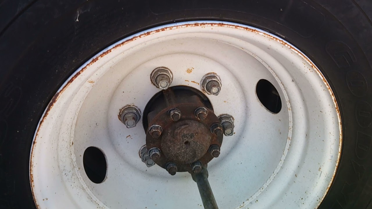Dually lug nut removal