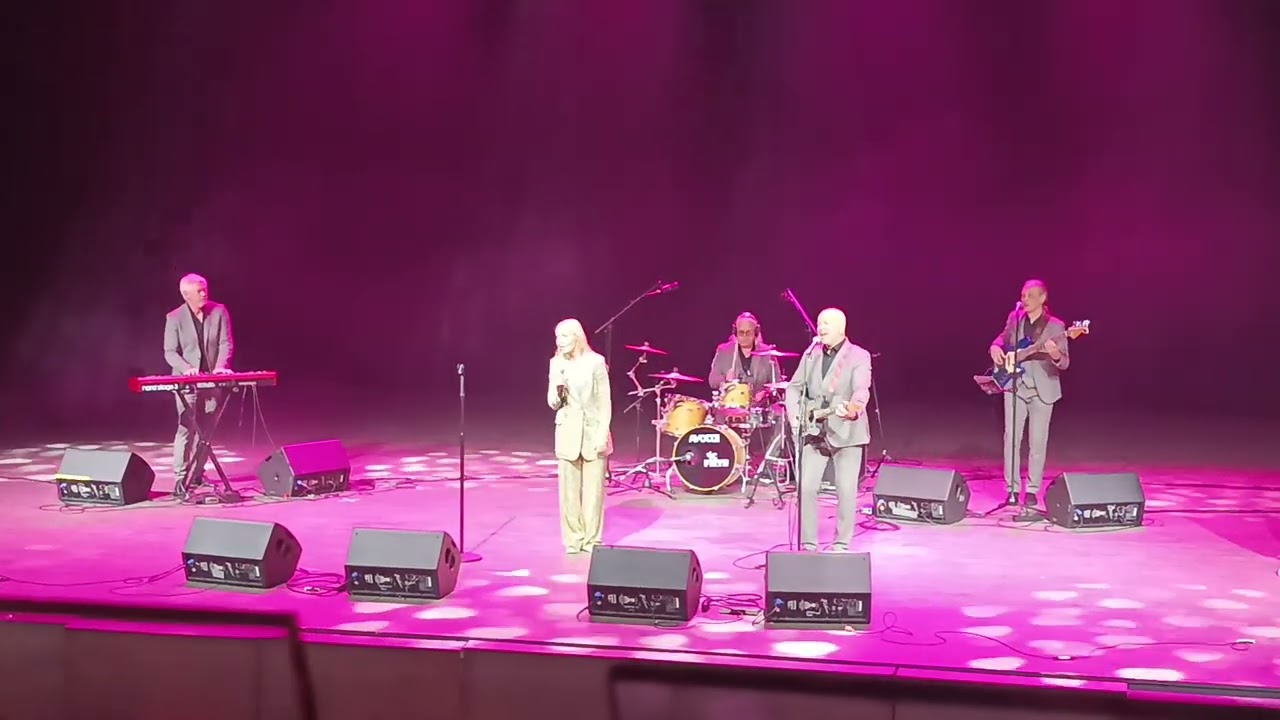 Laura Remeikienė and music band 
