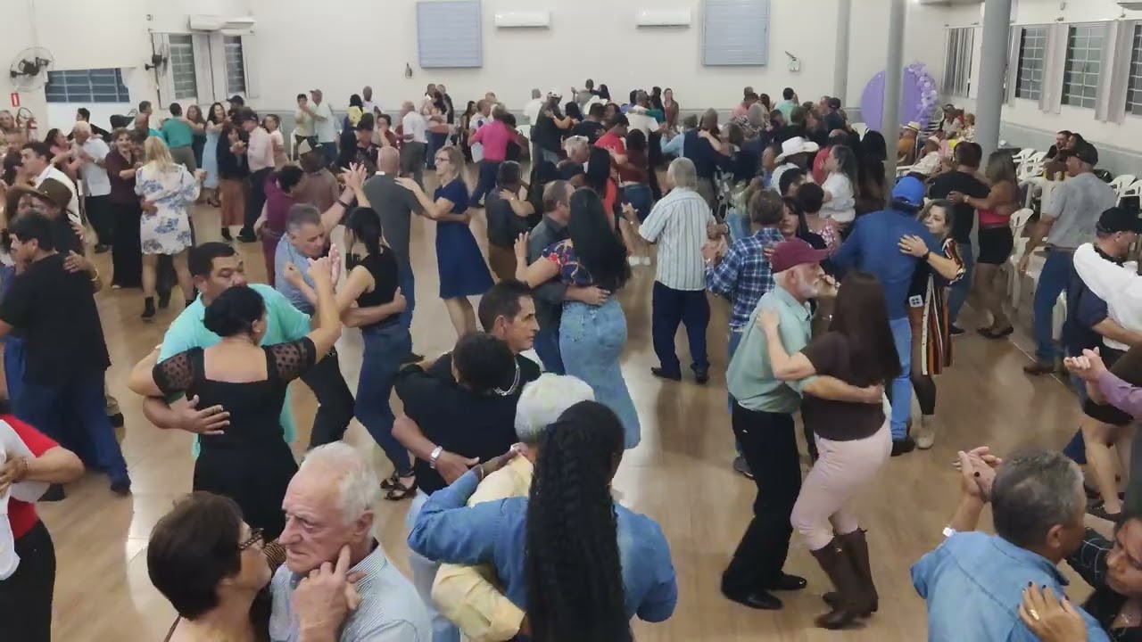 Baile Cci Assis chateaubriand com Osvaldo Gaiteiro