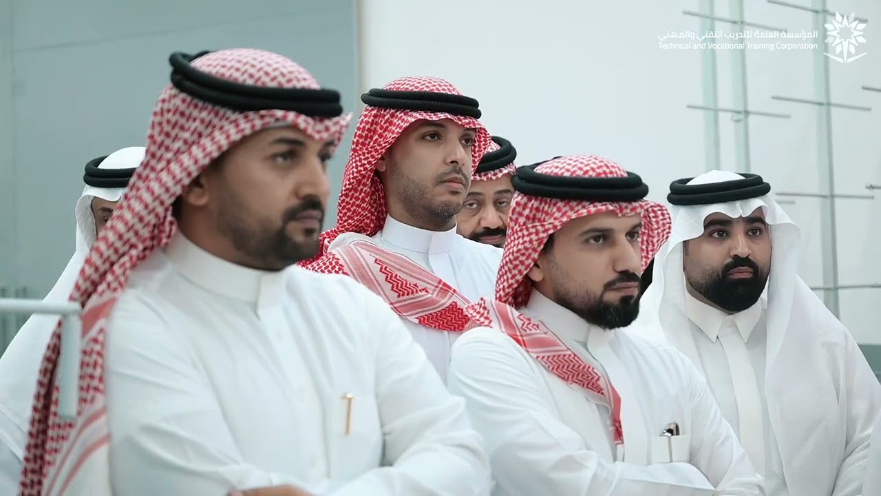 نائب المحافظ لسياسات التدريب يزور مركز الحرمين الشريفين ويطّلع على أعمال مصنع كسوة الكعبة المشرفة