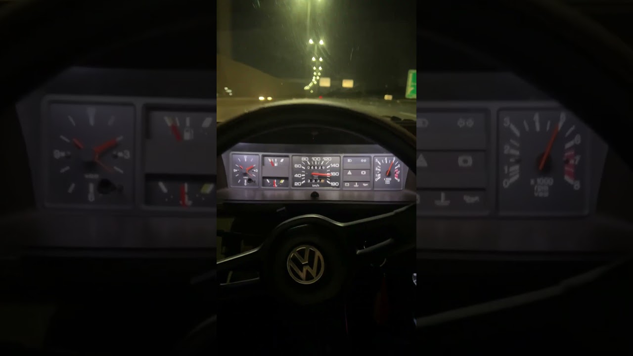 Voyage 2.0 turbo carburado raiz acelerando.  