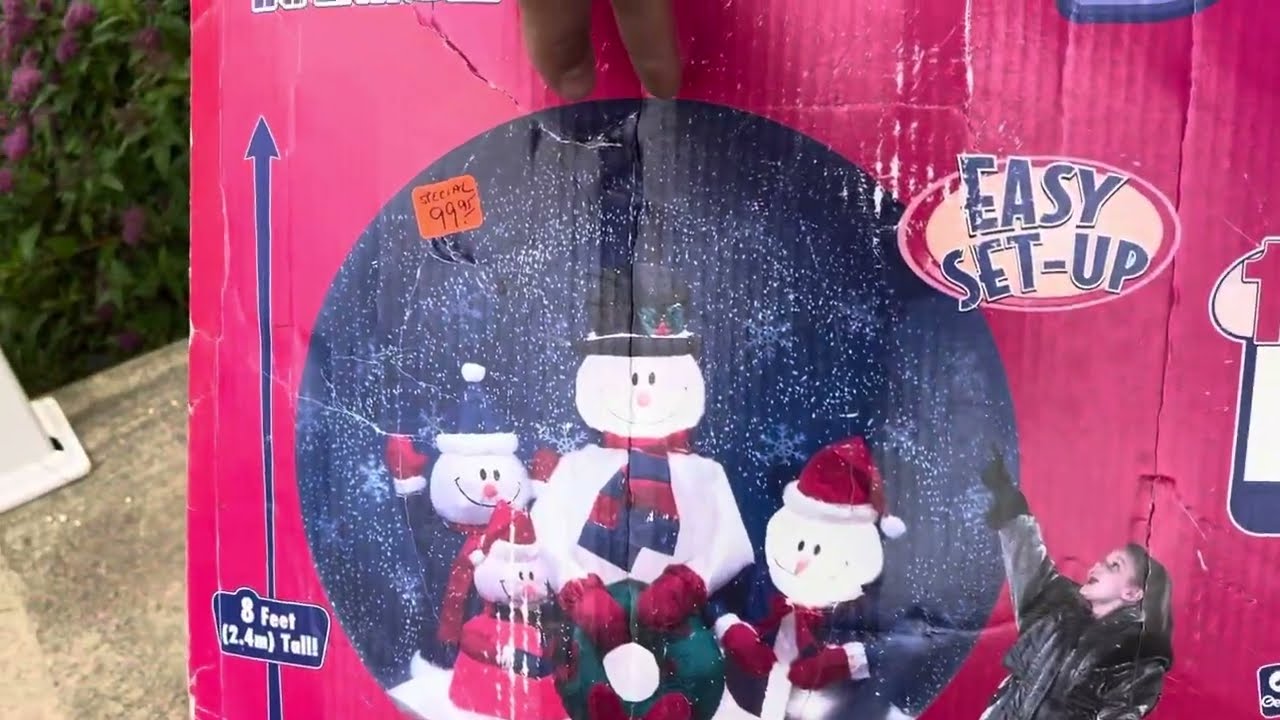 Gemmy 2006 8ft inflatable snowglobe