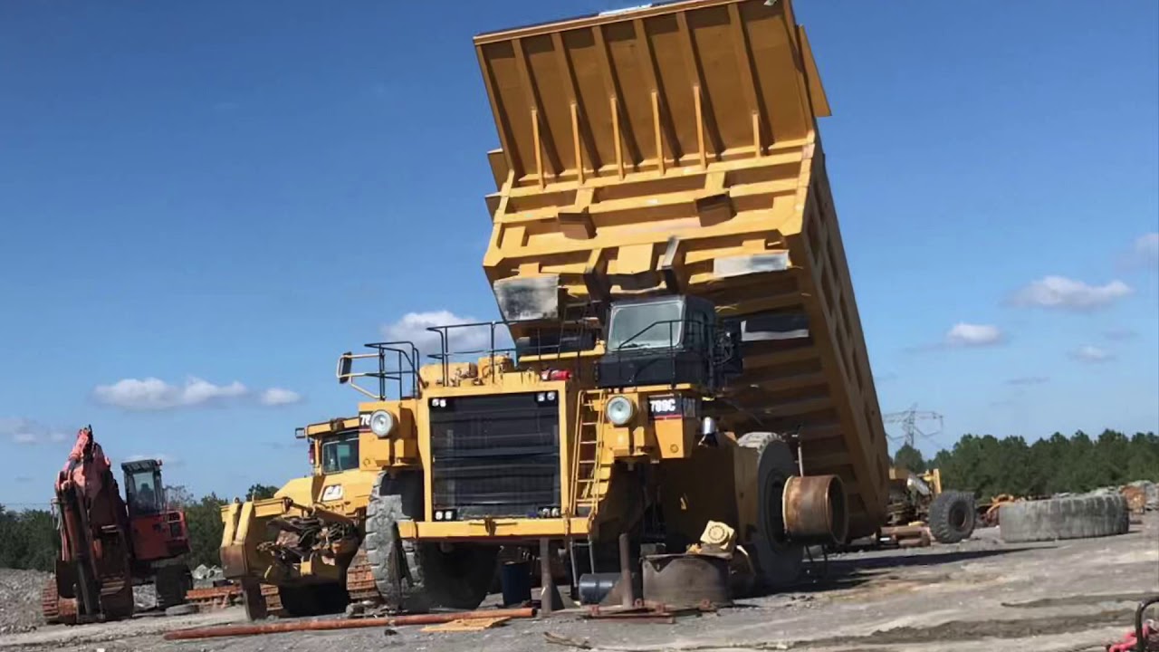 Caterpillar 789C Radiator Service