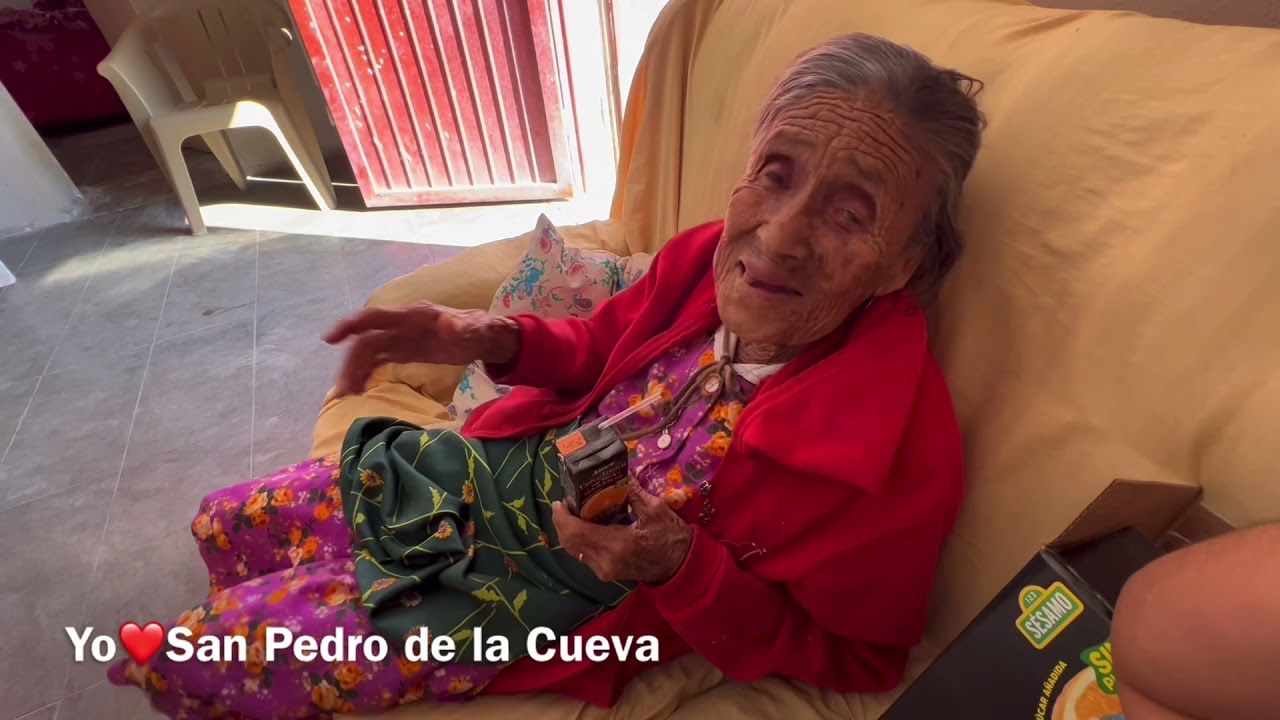 Do&ntilde;a Coyo recibe jugos y apoyo econ&oacute;mico