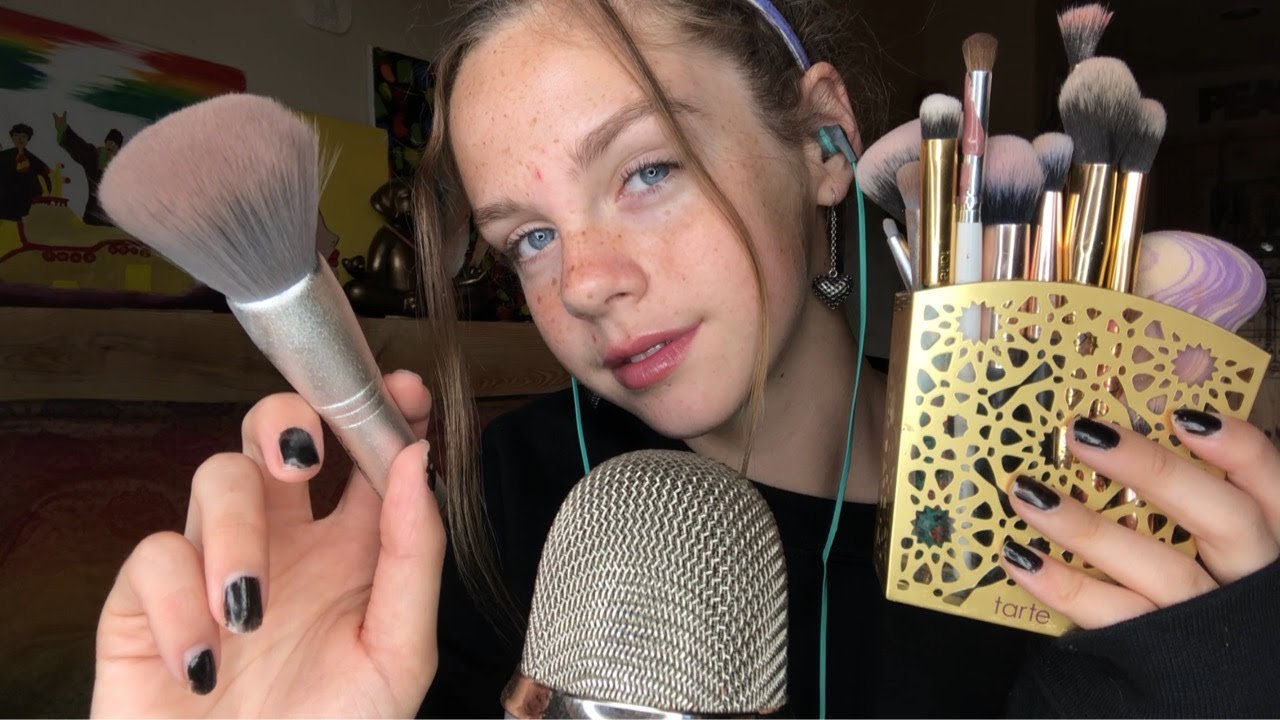 ASMR Stippling and Brushing the Microphone