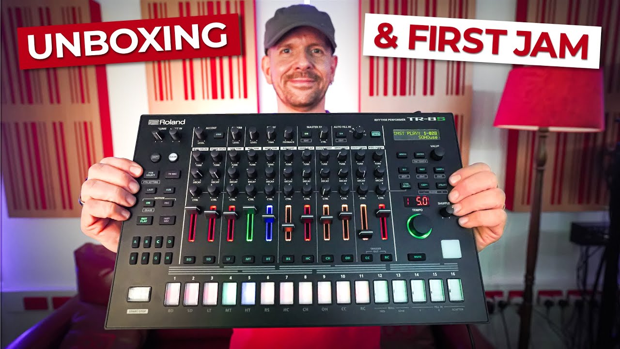 Распаковка и первое знакомство с Roland TR-8S