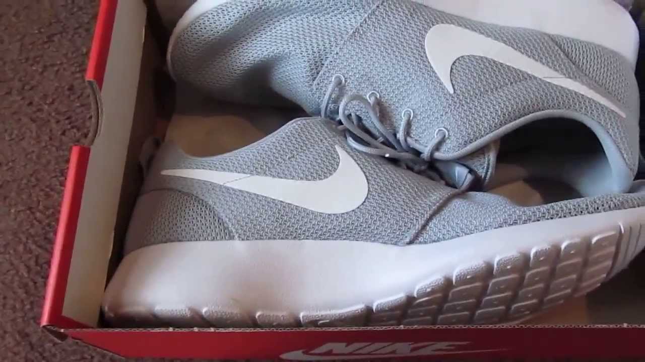 Nike RosheRun Wolf Grey/White Unboxing & On Foot View