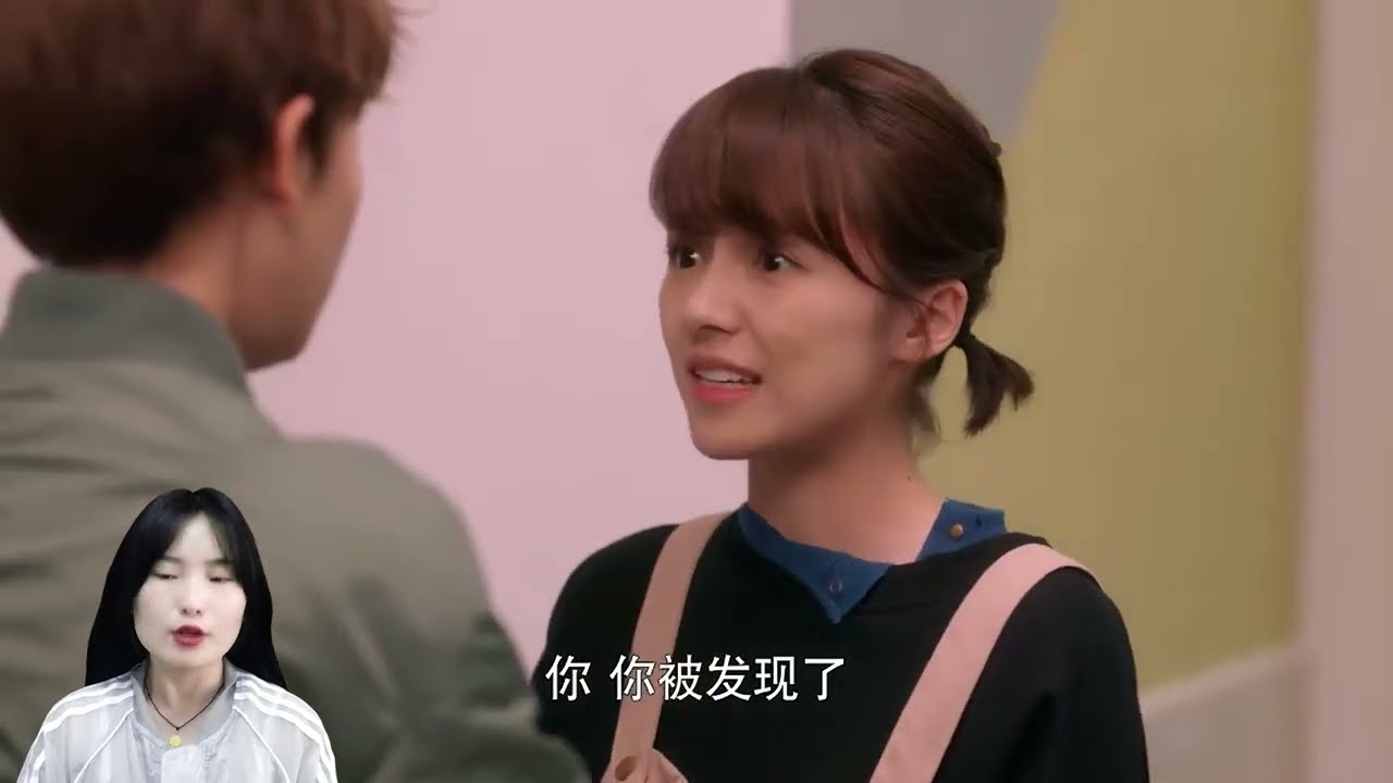 三人同床共枕，聞冰緊緊抱住情敵：媳婦是我的 | 穿盔甲的少女吻戲 | 官鴻 陳瑤 甜寵偶像劇