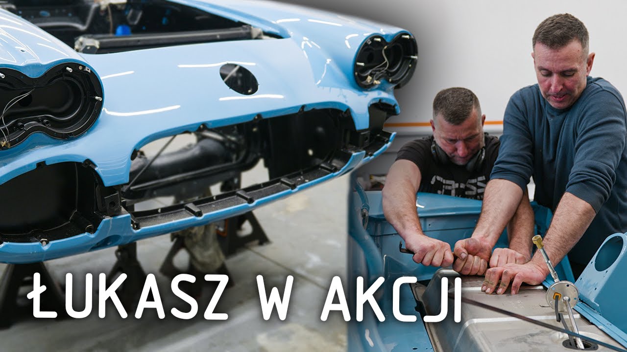 Corvette C1 RESTOMOD odc 2 |  Pierwsze elementy na karoserii | Abcar Oldtimers