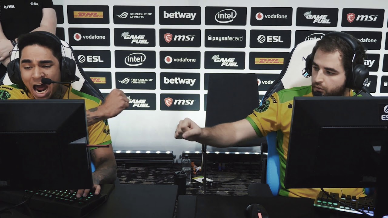 La Tribonera no Major - Apresenta&ccedil;&atilde;o mibr (twitch.tv/gaules) by xips