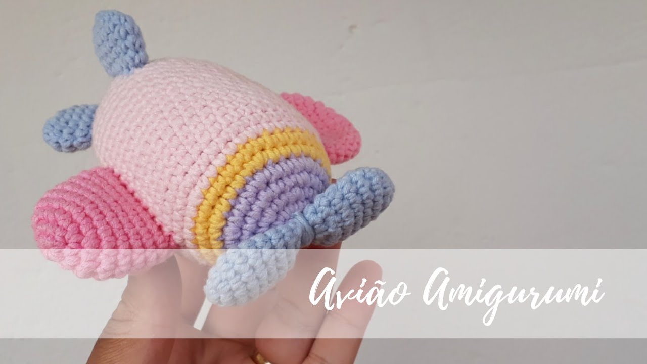 Avião amigurumi
