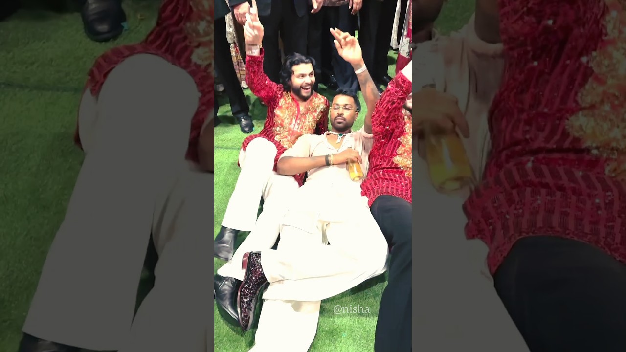 Celebrities dancing at Anant and Radhika Ambani's wedding day🔥✨#msdhoni#hardikpandya#viral