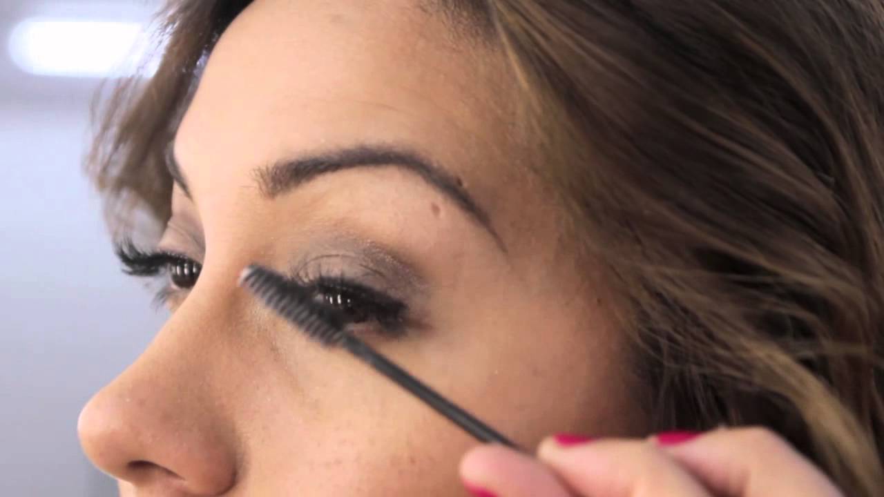 Separating Clumpy Lashes : Beauty Rituals & Tips