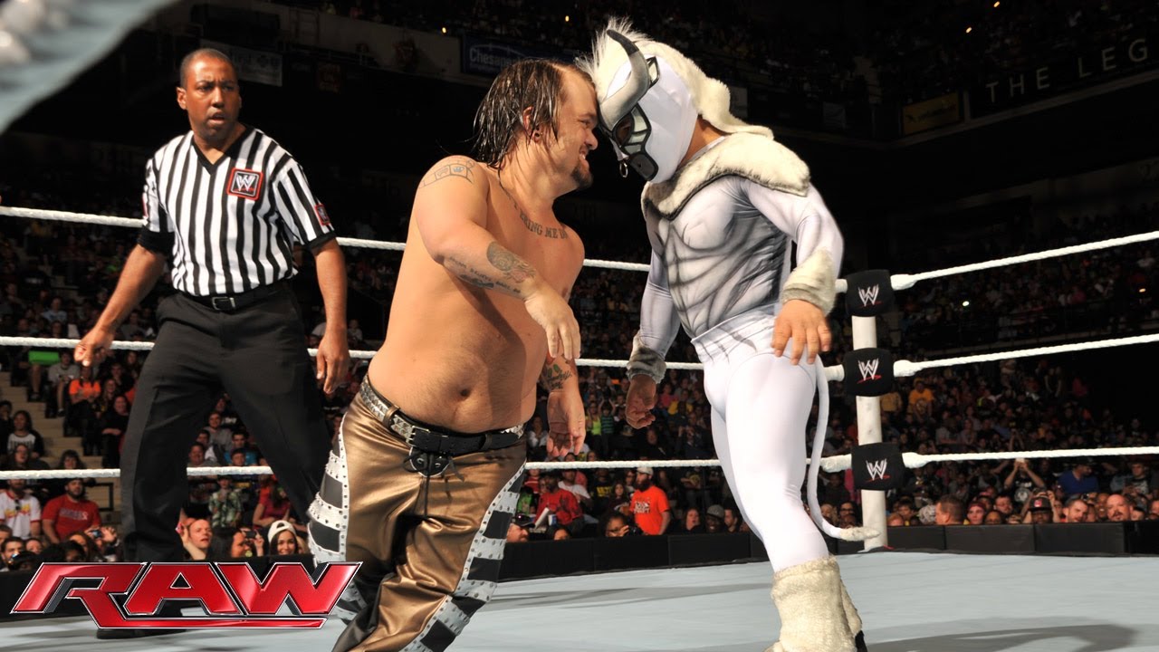 Los Matadores & El Torito vs. Jinder Mahal, Drew McIntyre & Hornswoggle: Raw, April 21, 2014