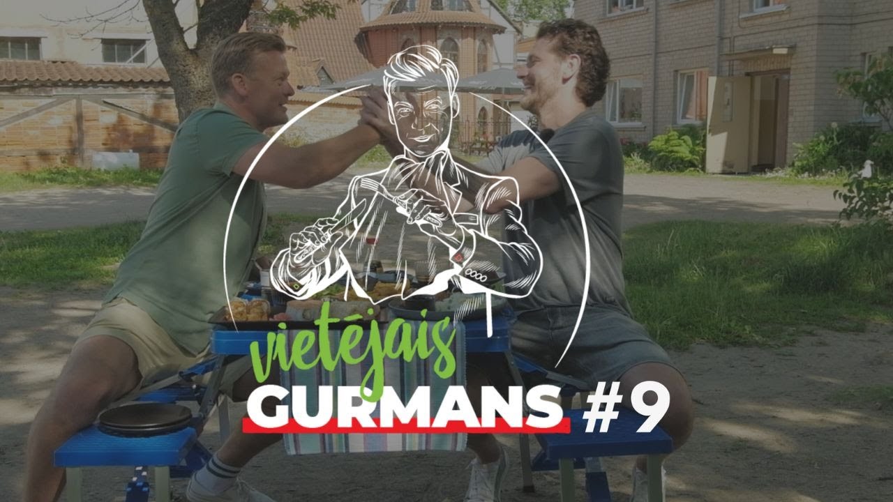 No fritētām reņģēm līdz Āzijas virtuvei. Rihards Lepers ar Miku Indraši pusdieno kafejnīcā “Pils”